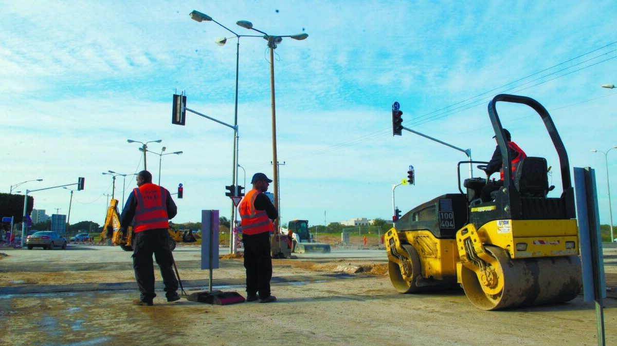 עבודות בכביש ארכיון. צילום. אורי קריספין