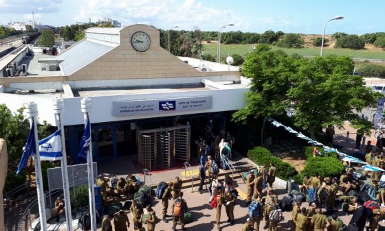 תחנת הרכבת עד הלום - אשדוד. צילום: דור גפני