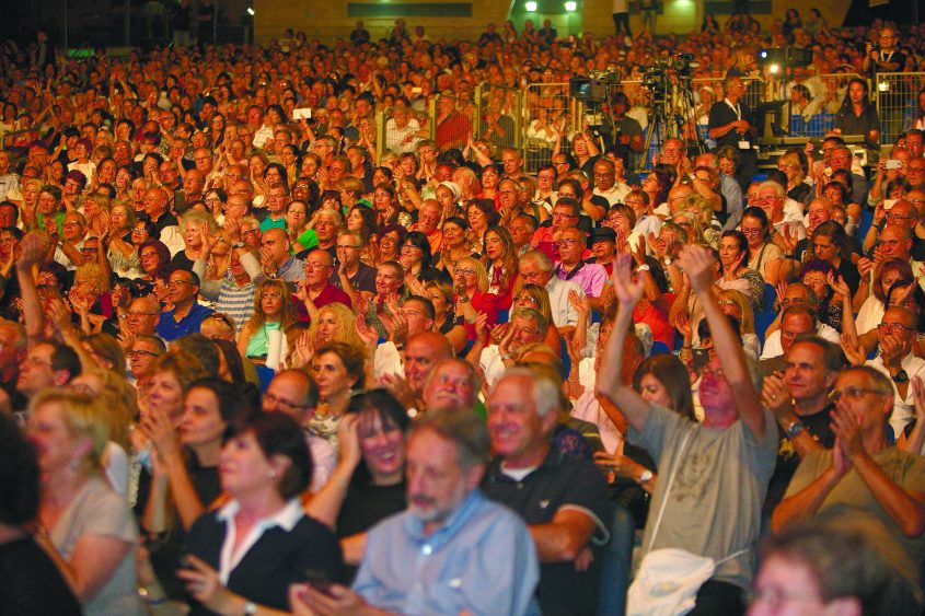 קהל בפסטיבל מדיטרנה. צילום: פוטו דוד אסייג