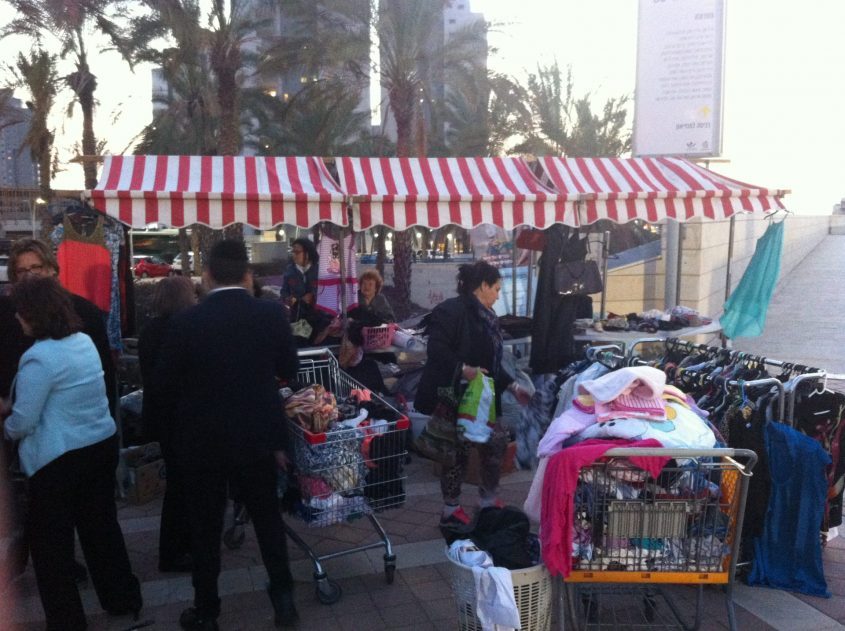 יוזמה קהילתית של שוק קח תן לעידוד שימוש חוזר והפחתת פסולת צילום: ימית הוניקמן