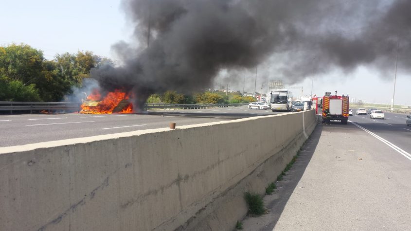 הרכב שנשרף. צילום: דוברות איחוד הצלה