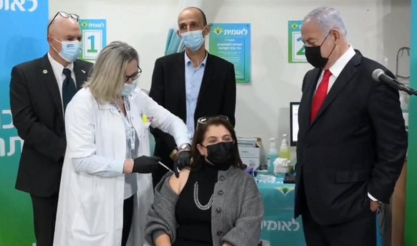 ראש הממשלה ואתי שמש המחוסנת ה-2 מיליון