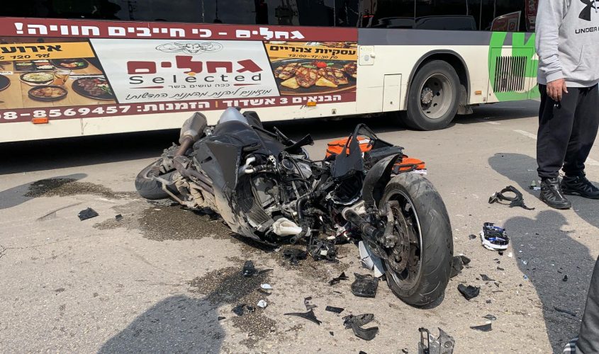 האופנוע בזירת התאונה