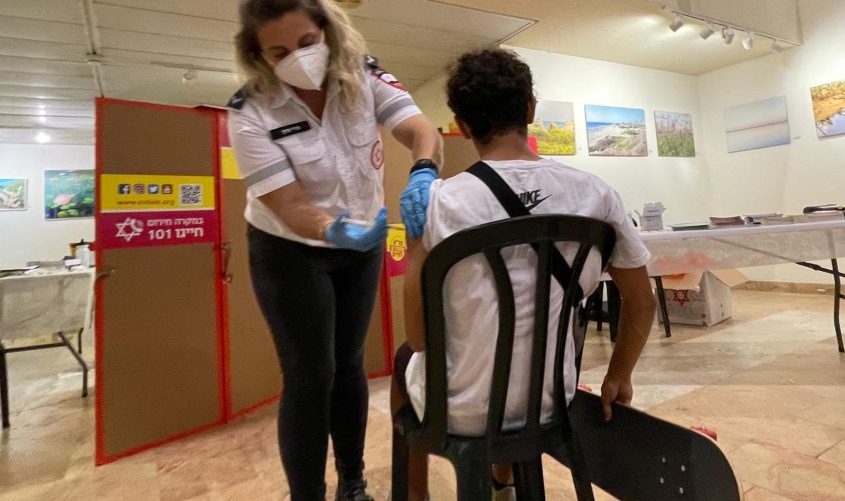 מבצע חיסונוער באשדוד. צילום: שמואל דוד
