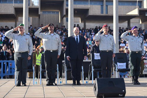 ראש הממשלה, הרמטכ"ל והקצינים הבכירים. צילום: דובר צה"ל