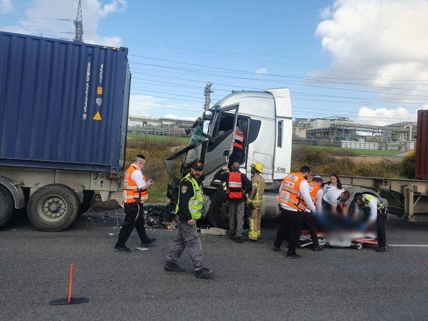 זירת התאונה. צילום: דוברות איחוד הצלה