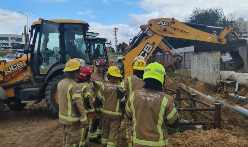 לוחמי האש בזירה. צילום: תיעוד מבצעי כבאות והצלה