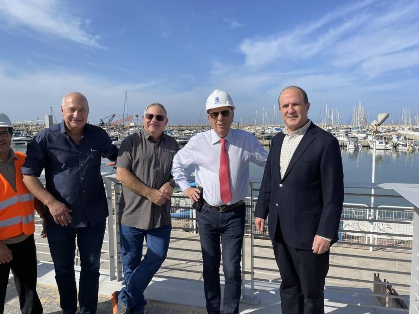 לסרי, כצנלסון ומהנדס העיר בסיור במרינה