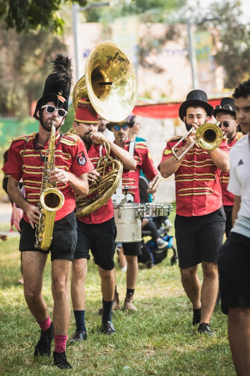 תזמורת צפצפה בשוק הים. צילום: יחצ