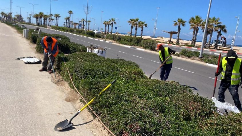 נערכים לפסח באשדוד. צילום: עיריית אשדוד