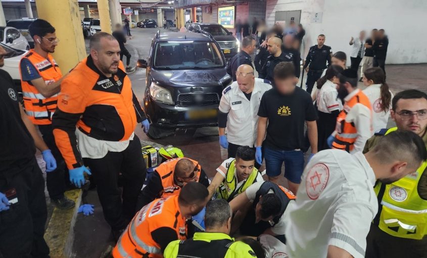 זירת התאונה בחניון של קניון הסיטי. צילום: דוברות איחוד הצלה