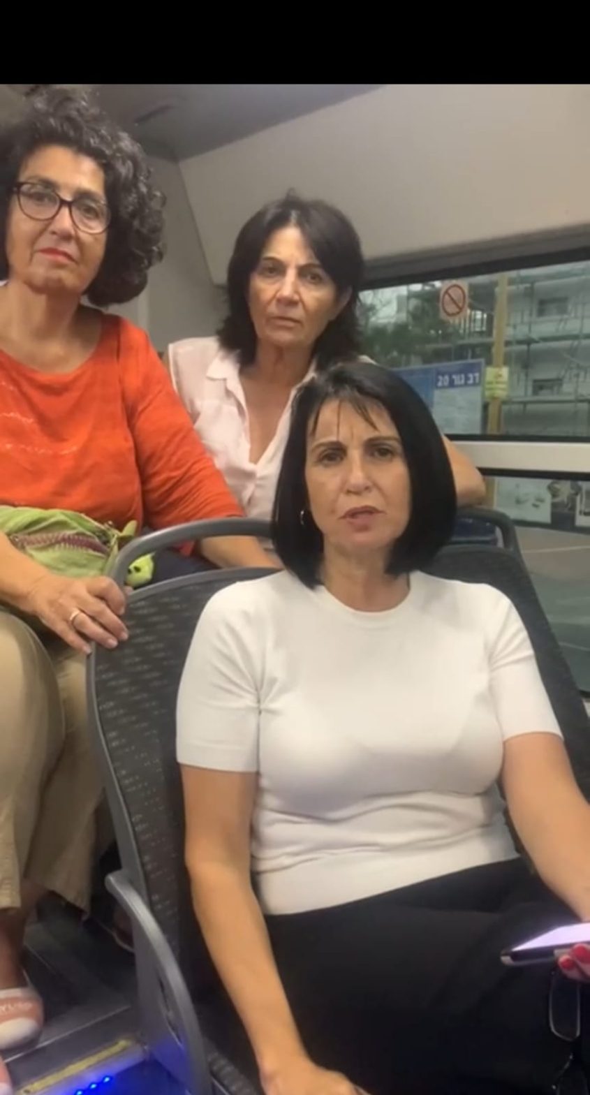 הלן גלבר ופעילות נוספות בקו אוטובוס של אלקטרה אפיקים