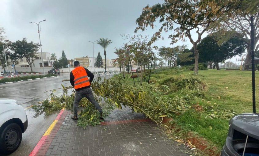 נערכים למזג האוויר באשדוד