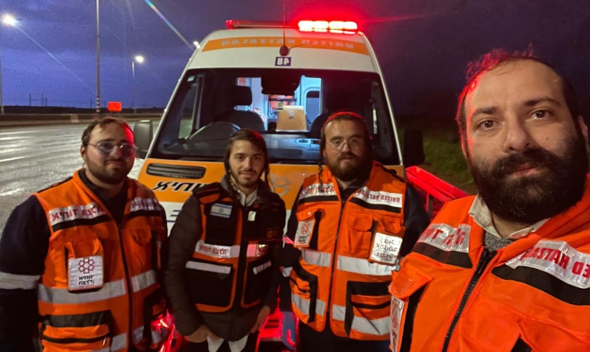 צוות האמבולנס. צילום: דוברות איחוד הצלה