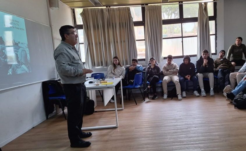 הרצאתו של ניצב בדימוס ברטי אוחיון באמית באר טוביה