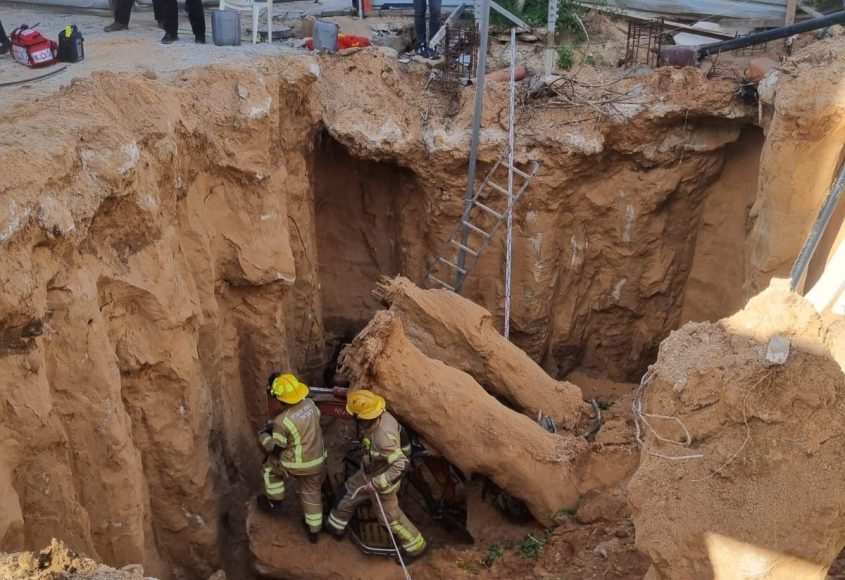 פועל נפל באתר בניה ברחוב דב גור. צילום: תיעוד מבצעי כבאות והצלה
