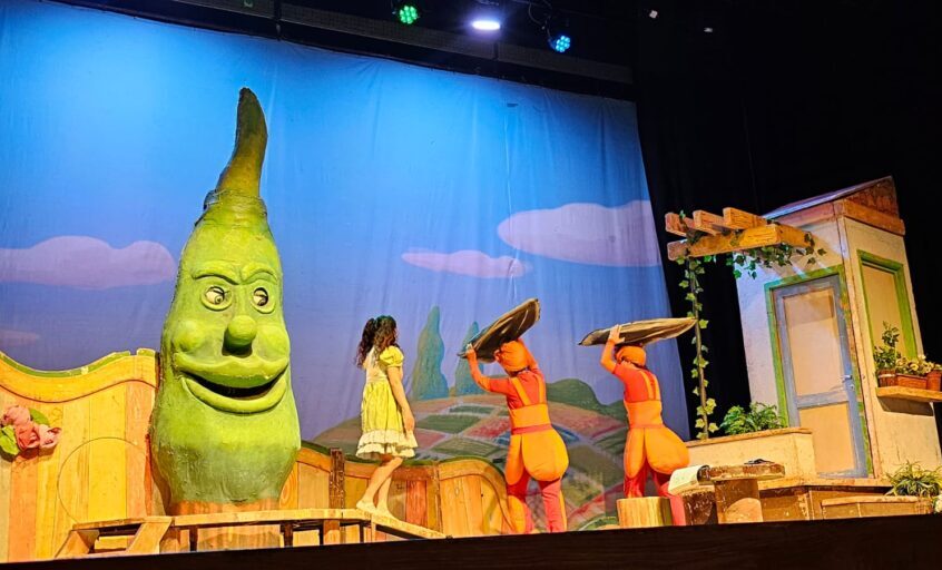 חגיגה מסורתית לעולים לא'. צילום: דוברות נמל אשדוד