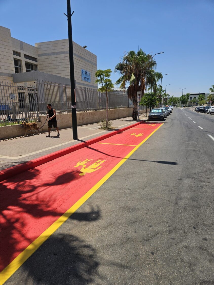 סימוני כבישים לקראת פתיחת שנה"ל
