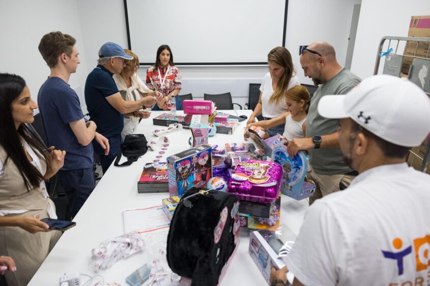 משפחת ביבס בביקור באסותא אשדוד
