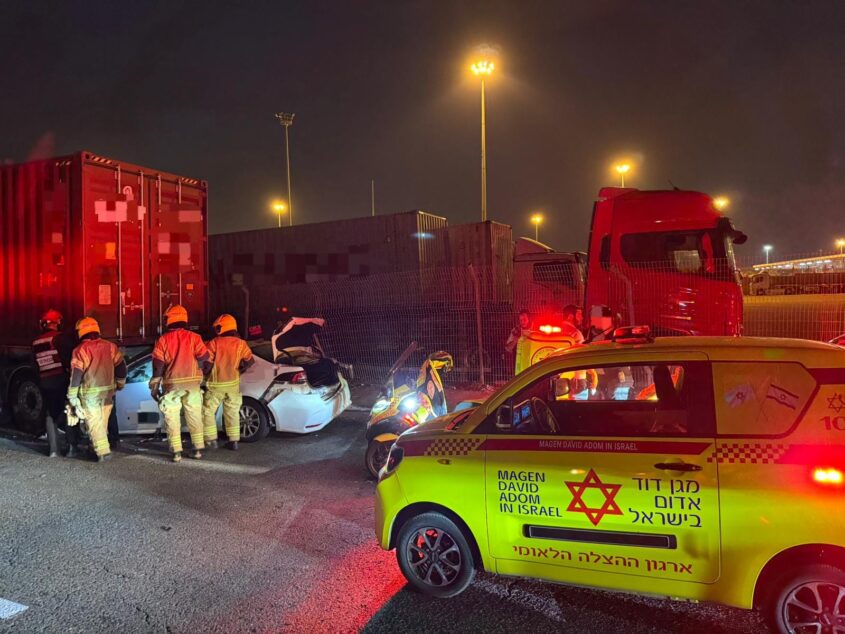 זירת התאנה בדרך תל מור. צילום: מד"א