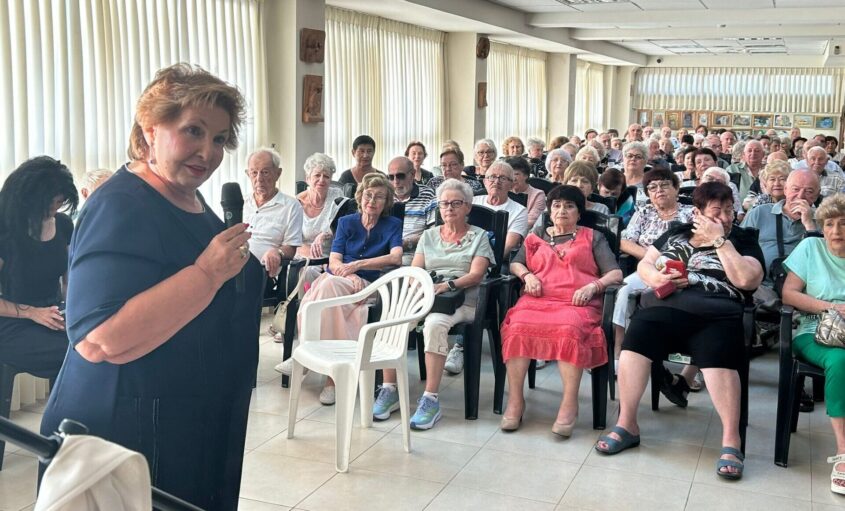אירוע לפנסיונרים באשדוד. צילום: אקה