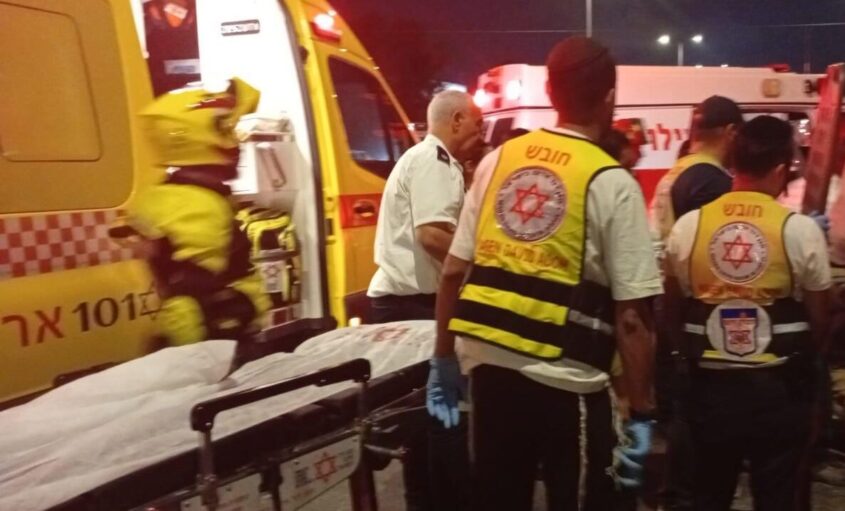 זירת התאונה ליד שדה עוזיהו. צילום: מד"א הצלה דרום