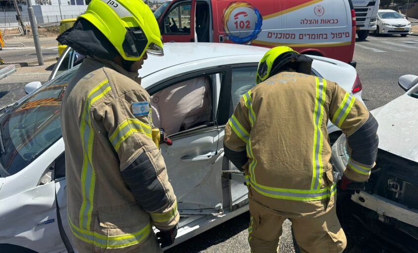 זירת התאונה בשד' בני ברית פינת משה סנה. צילום: תיעוד מבצעי כב"ה