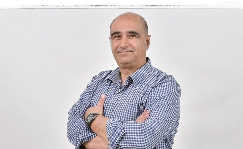 המרצה, עופר ישראלי. צילום: סטודיו עננים