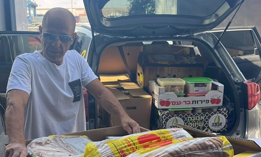 עובדי נמל אשדוד מתנדבים למען חיילים
