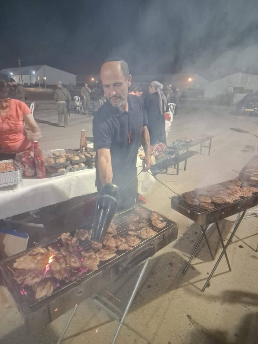 עובדי נמל אשדוד מתנדבים למען חיילים