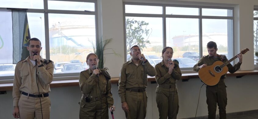 בוגרי מעלות בתכנית 'גדולים במדים' צילום: גדולים במדים