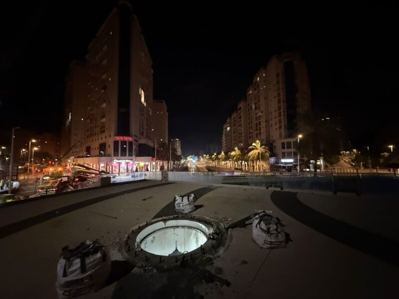 כיכר רמון ללא פסל השפיץ. צילום: שמואל דוד