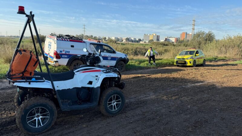 רכבי זק"א מסייעים בחילוץ רכבי החירום. צילום: זק"א
