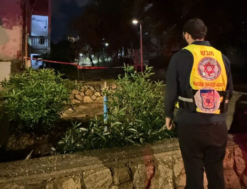 זירת האירוע ברחוב המעפילים. צילום: מד"א הצלה דרום
