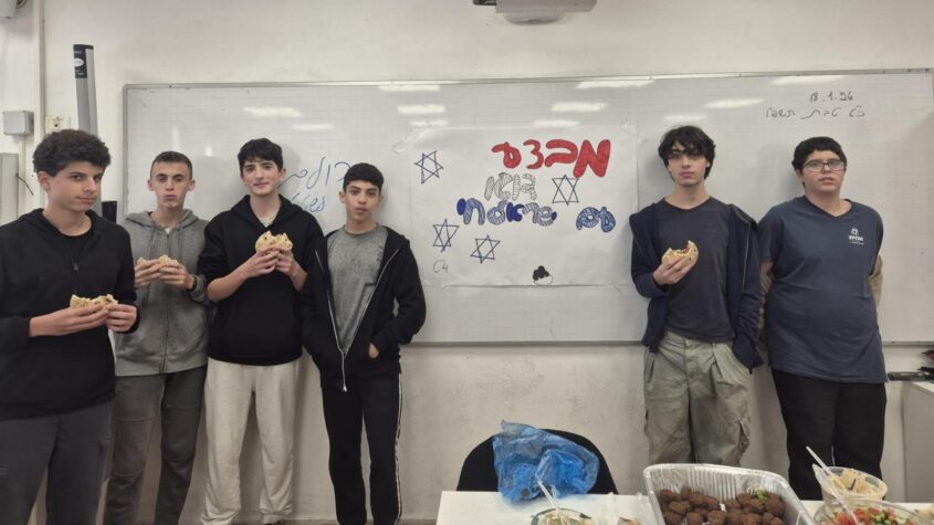 מבצע 'דוגו' בבאר טוביה. צילום: מרינה לוי וענת בן יעקב