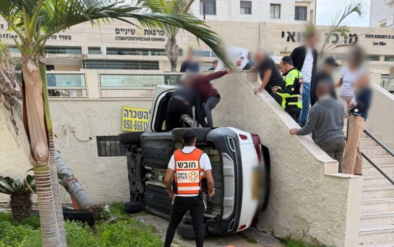 זירת התאונה ברחוב האלמוגים. צילום: איחוד הצלה