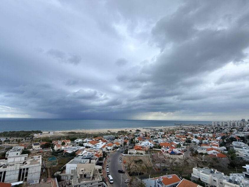 השמיים באשדוד
