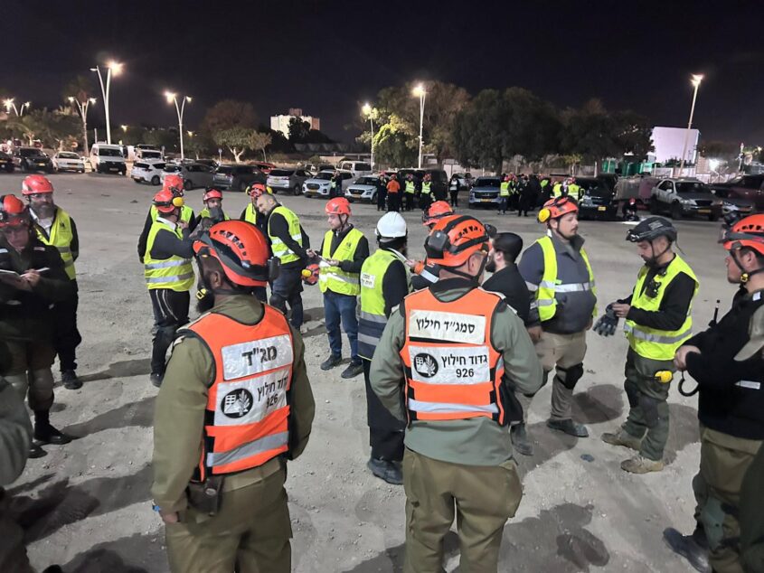 תרגיל חילוץ באשדוד. צילום: גד שפרר