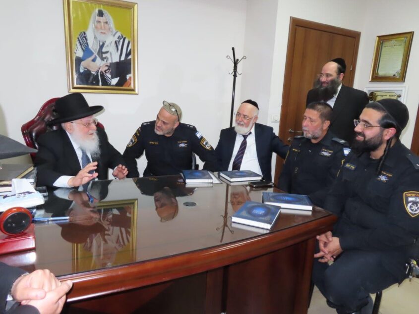 פגישת היכרות מפקד המשטרה והרב הראשי לאשדוד