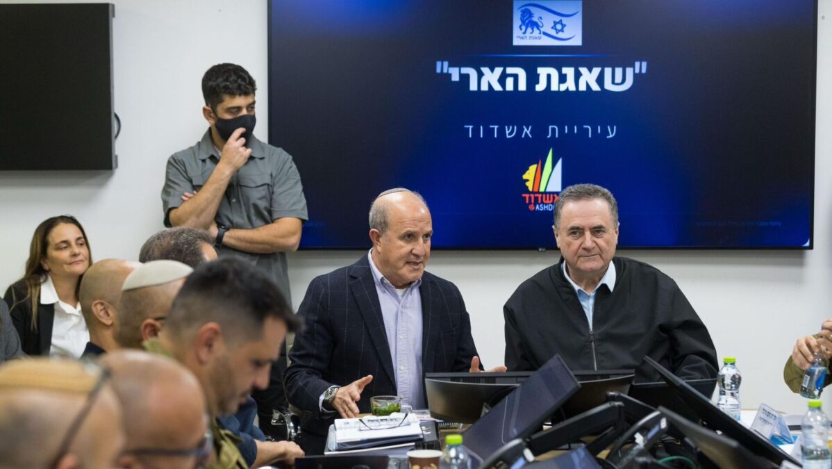 השר כ"ץ בעיריית אשדוד. צילום: לירון מולדובן