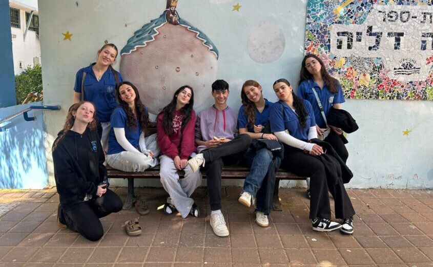 שמרטפיות הנוער העובד והלומד. צילום: הנוער העובד והלומד