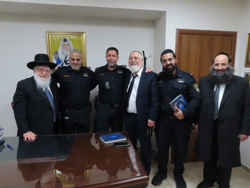 פגישת היכרות מפקד המשטרה והרב הראשי לאשדוד
