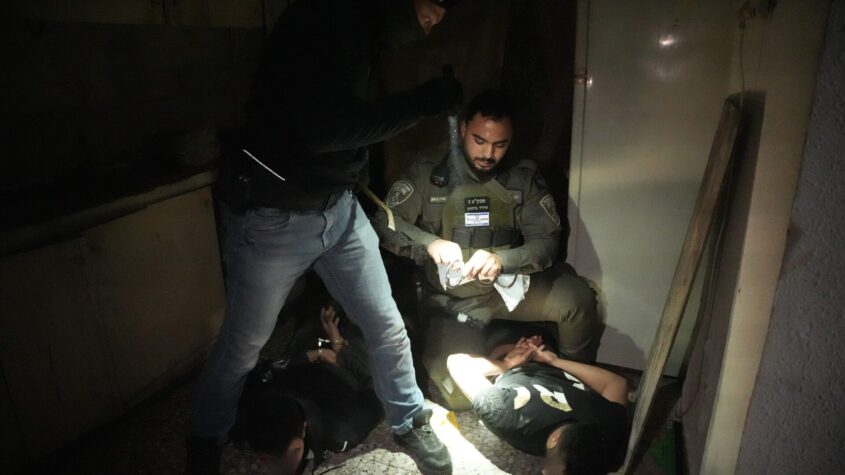 מעצר שב"חים. צילום: דוברות המשטרה
