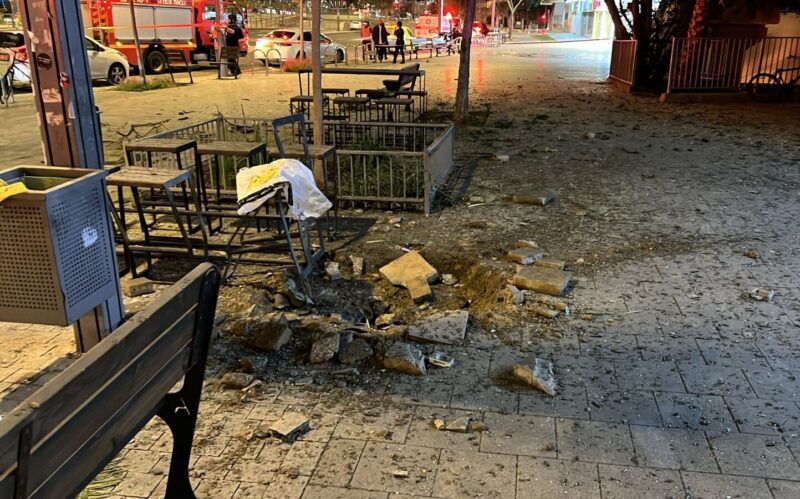 זירת נפילה אמש בתל אביב. צילום: מד"א