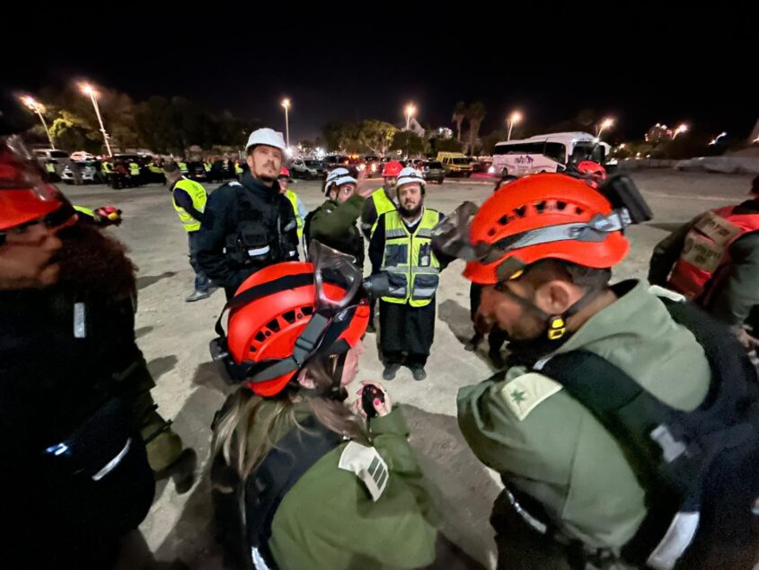 תרגיל חילוץ באשדוד. צילום: גד שפרר