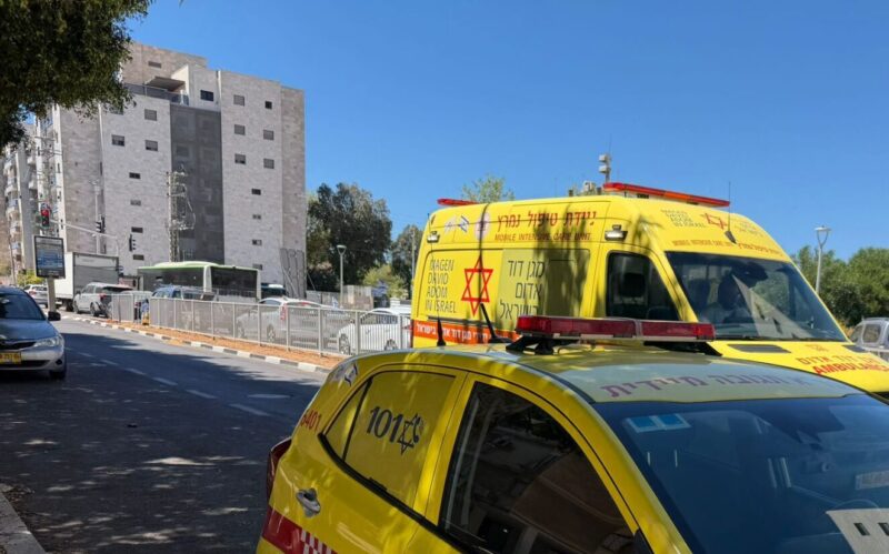זירת האירוע ברחוב ז'בוטינסקי. צילום: הצלה דרום