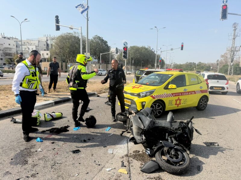 זירת התאונה ברחוב משה סנה. צילום: הצלה דרום