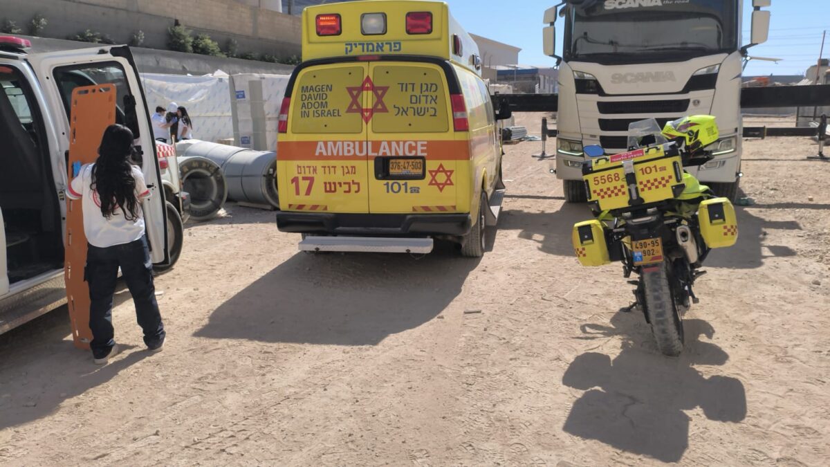 זירת התאונה באזור התעשייה. צילום: מד"א