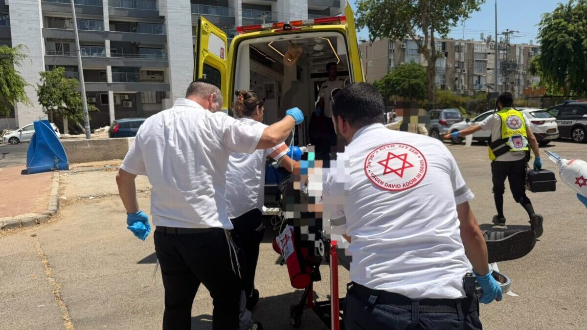 זירת האירוע ברחוב הפלמ"ח. צילום: הצלה דרום