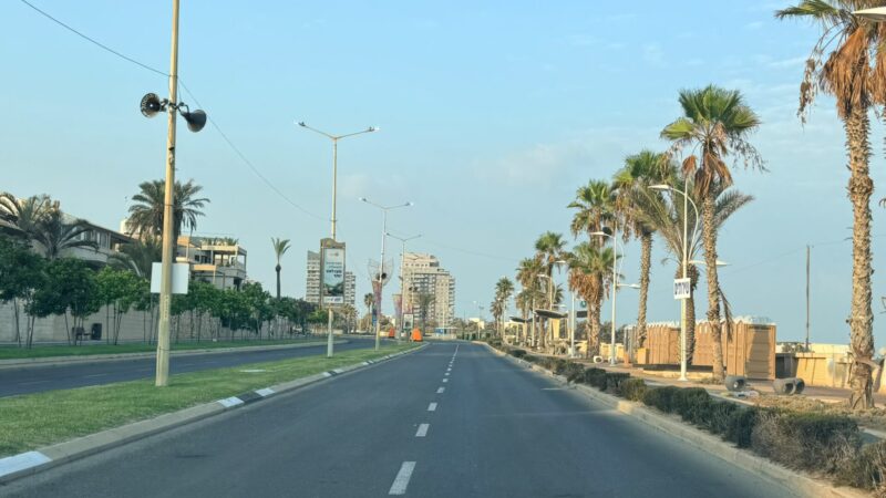 ניקיון לאחר הפסטיבל. צילום: שמואל דוד